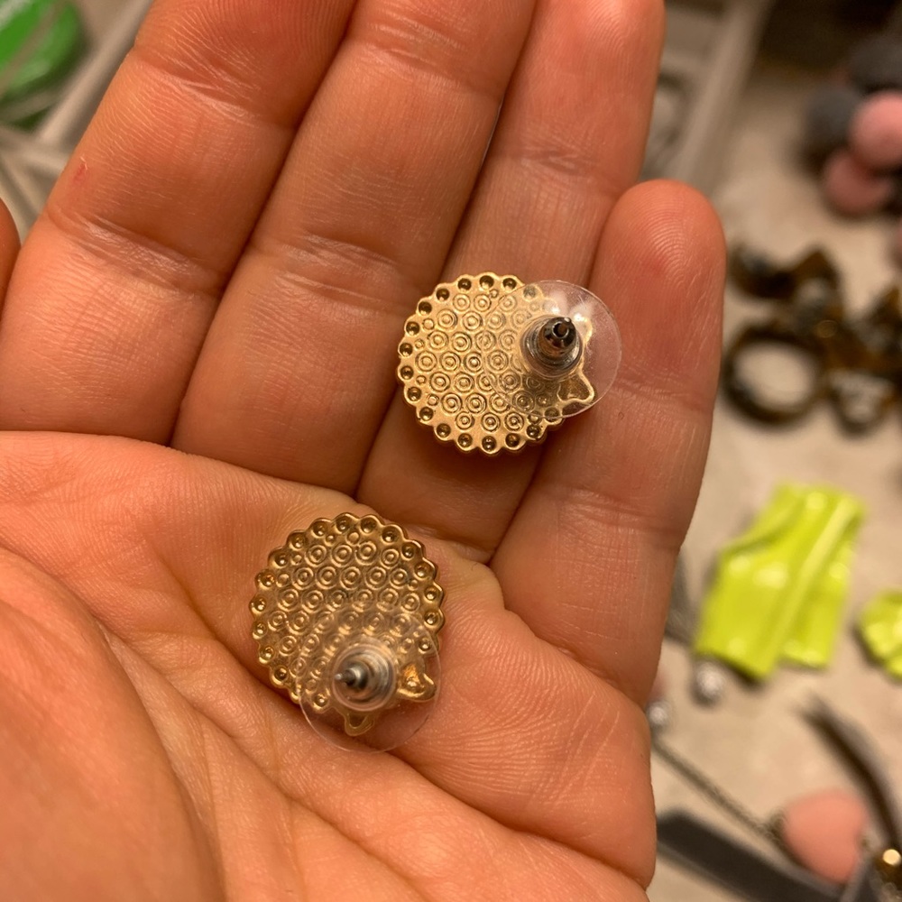 Earring - Picture 2 of 2